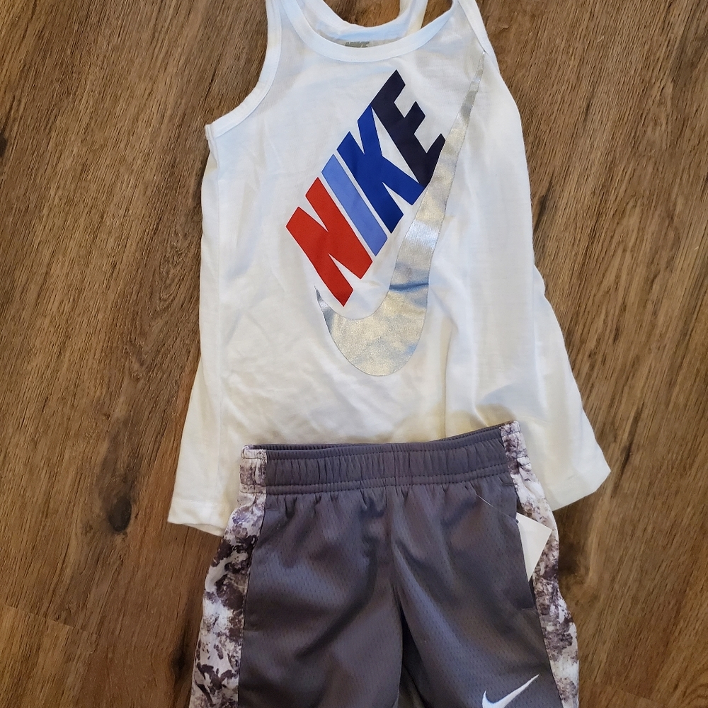Girls Nike outfit